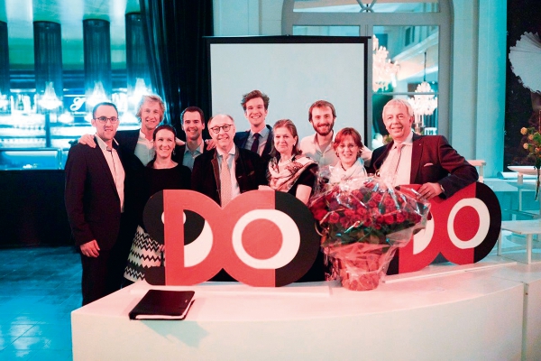 engelsgroup90.jpg