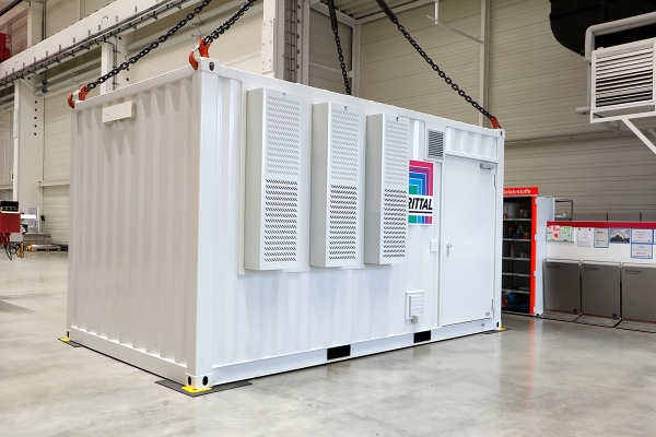 fmccrittaldatacentercontainersblueekoeltechlowres.jpg